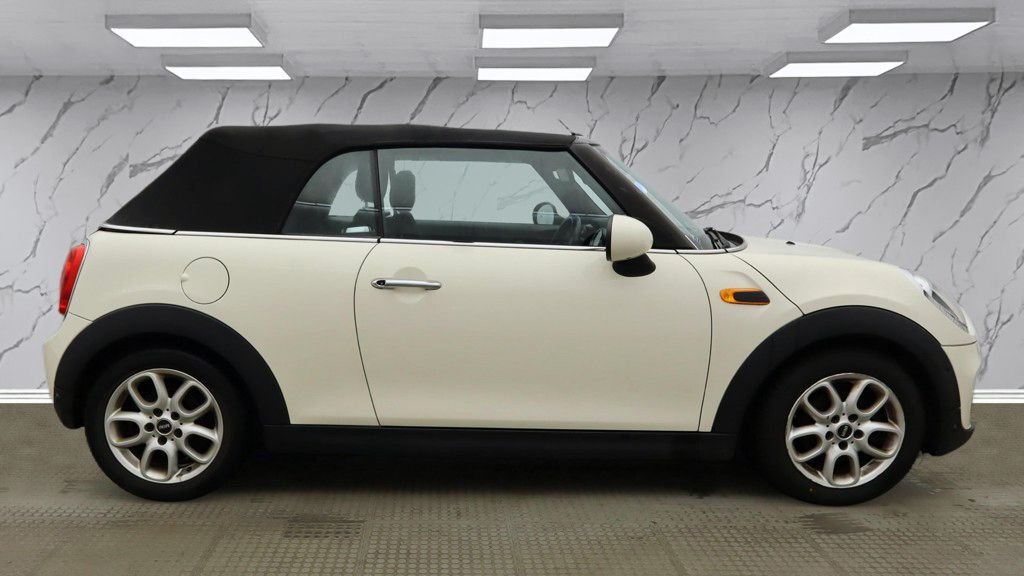 Used MINI Convertible 2016 for sale - 76923906: Photo 6