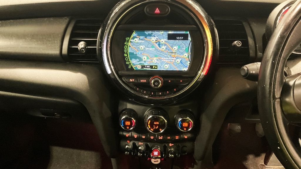 Used MINI Convertible 2016 for sale - 76923906: Photo 9