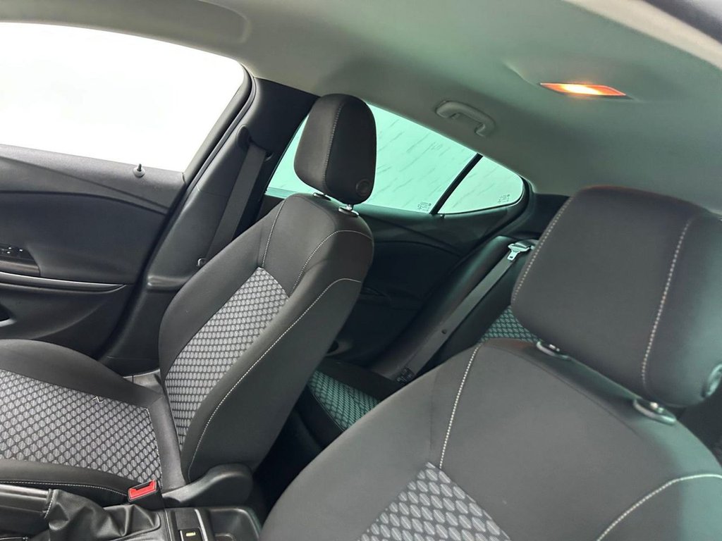 Used Vauxhall Astra 2018 for sale - 78212630: Photo 12