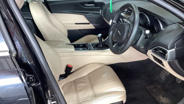 Used Jaguar XE 2016 for sale - 76235732: Photo 11