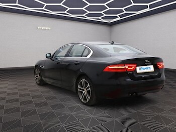 Used Jaguar XE 2016 for sale - 76235732: Photo