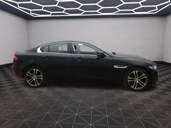 Used Jaguar XE 2016 for sale - 76235732: Photo 6