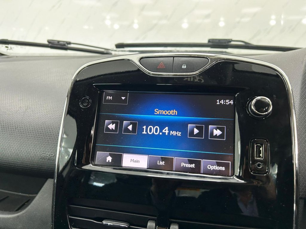 Used Renault Clio 2014 for sale - 76559372: Photo 13