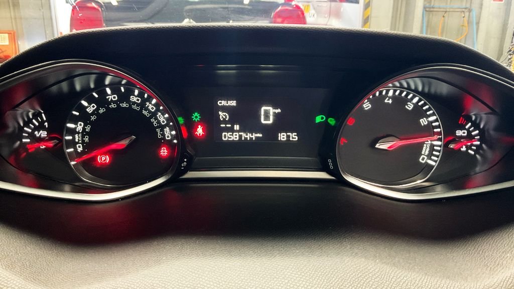 Used Peugeot 308 2018 for sale - 76386522: Photo 8