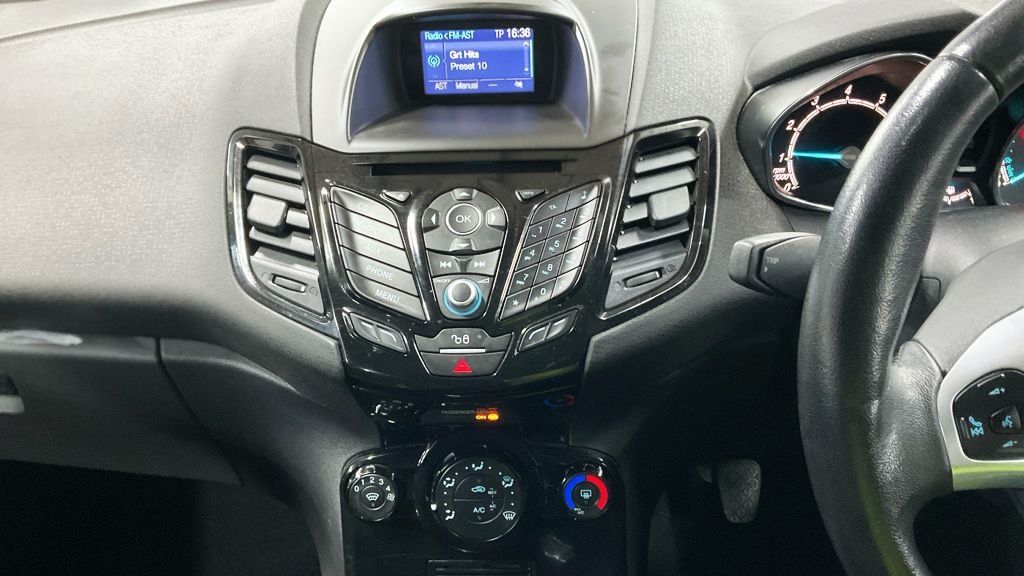Used Ford Fiesta 2015 for sale - 76345897: Photo 7