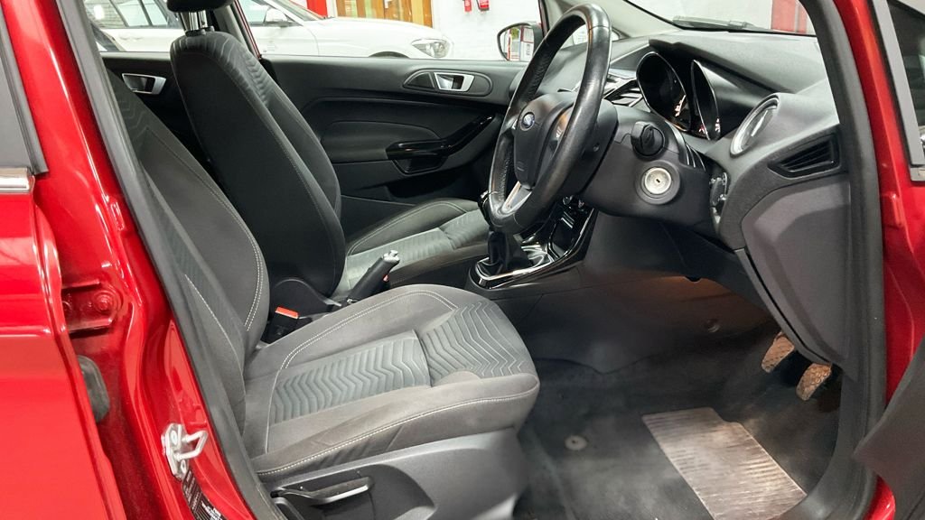 Used Ford Fiesta 2015 for sale - 76345897: Photo 9