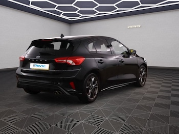 Used Ford Focus 2019 for sale - 76267076: Photo 4
