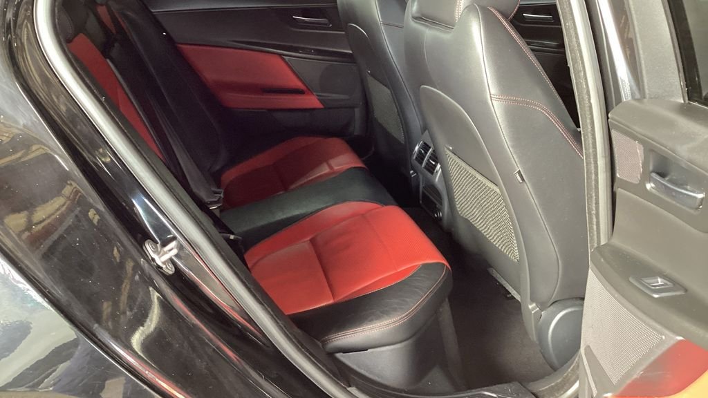 Used Jaguar XE 2017 for sale - 76367569: Photo 11