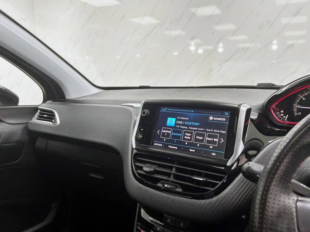 Used Peugeot 2008 2018 for sale - 75715868: Photo 15