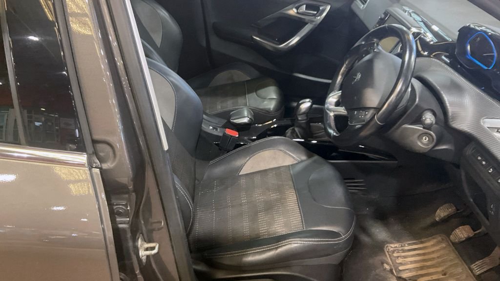 Used Peugeot 2008 2017 for sale - 76069059: Photo 10