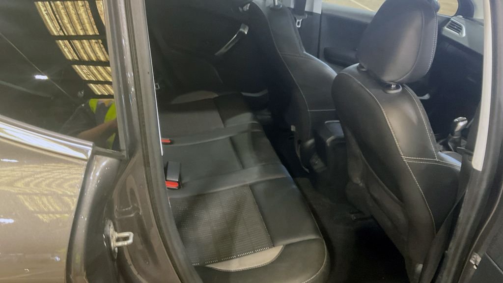 Used Peugeot 2008 2017 for sale - 76069059: Photo 11