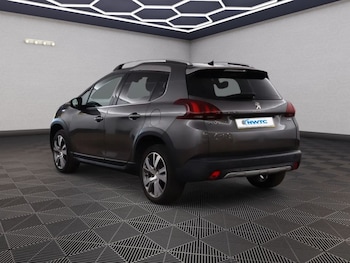 Used Peugeot 2008 2017 for sale - 76069059: Photo 3