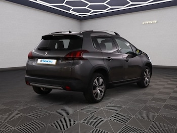 Used Peugeot 2008 2017 for sale - 76069059: Photo 4