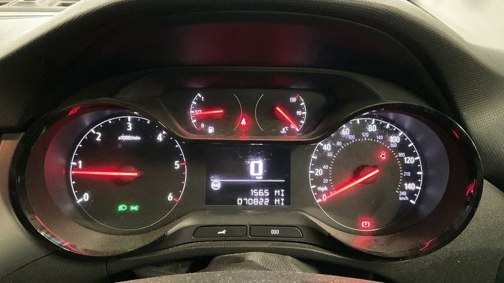 Used Vauxhall Crossland X 2018 for sale - 76430235: Photo 9