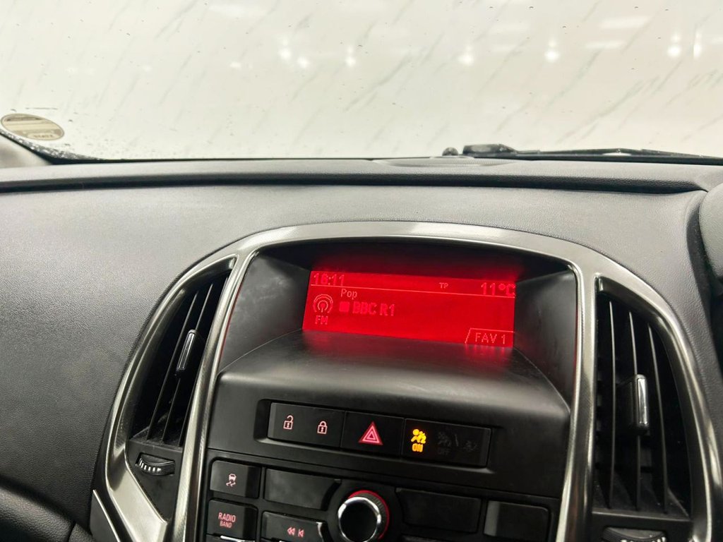 Used Vauxhall Astra 2010 for sale - 76547162: Photo 12