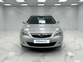 Used Vauxhall Astra 2010 for sale - 76547162: Photo