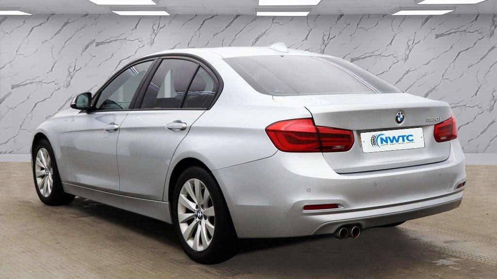 Used BMW 3 Series 2018 for sale - 76923899: Photo 4