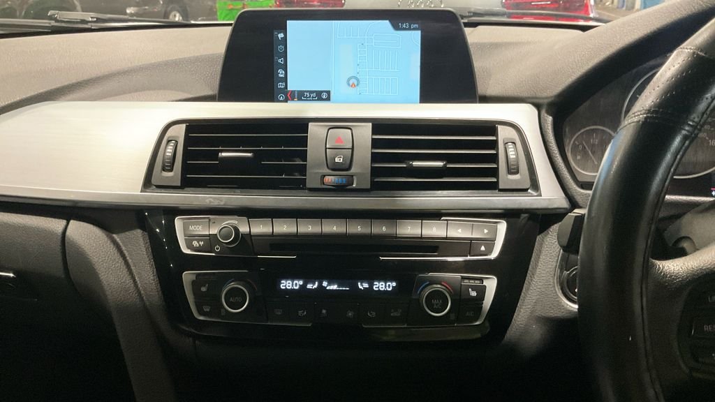 Used BMW 3 Series 2018 for sale - 76923899: Photo 9