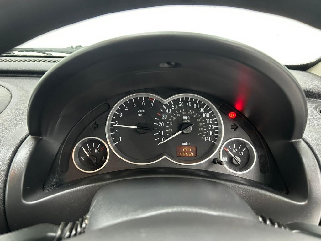 Used Vauxhall Corsa 2003 for sale - 76751367: Photo 15