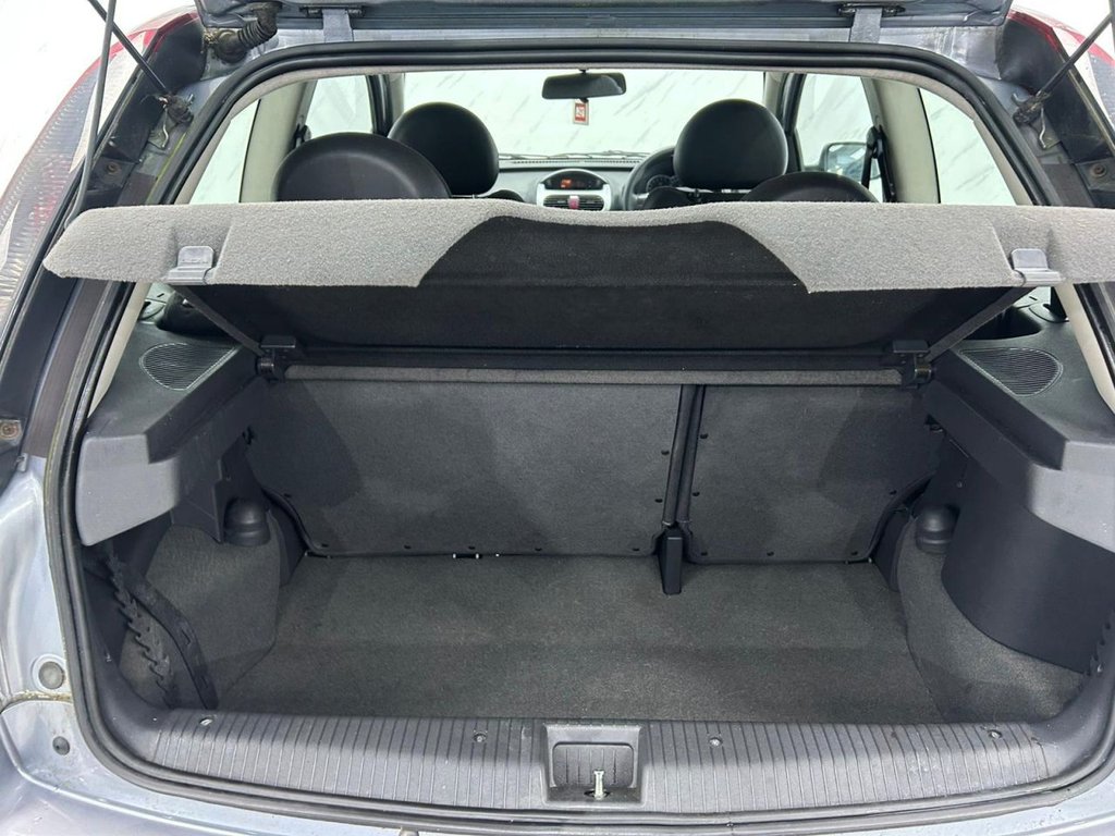 Used Vauxhall Corsa 2003 for sale - 76751367: Photo 18