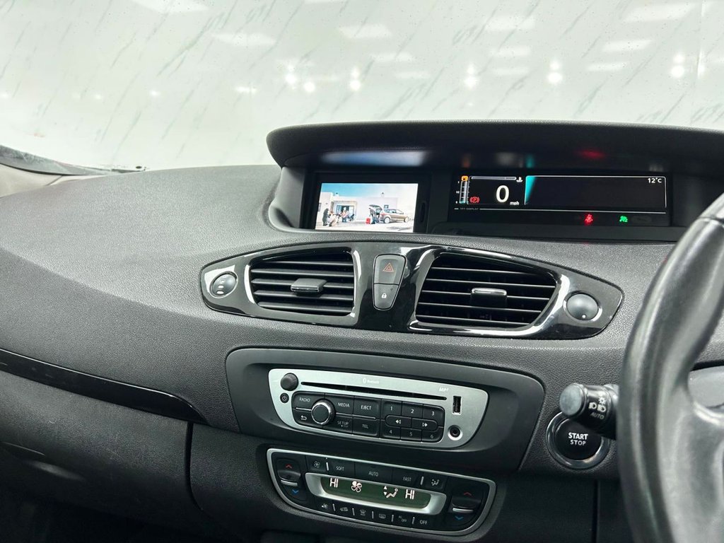 Used Renault Grand Scenic 2014 for sale - 76711445: Photo 19