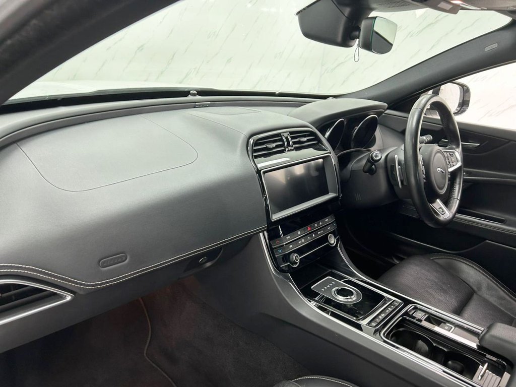 Used Jaguar XE 2019 for sale - 76267096: Photo 13
