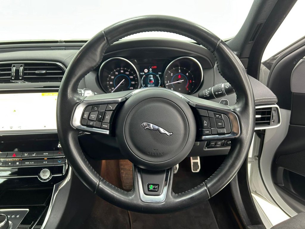 Used Jaguar XE 2019 for sale - 76267096: Photo 17