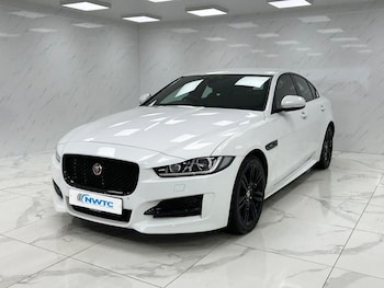 Used Jaguar XE 2019 for sale - 76267096: Photo