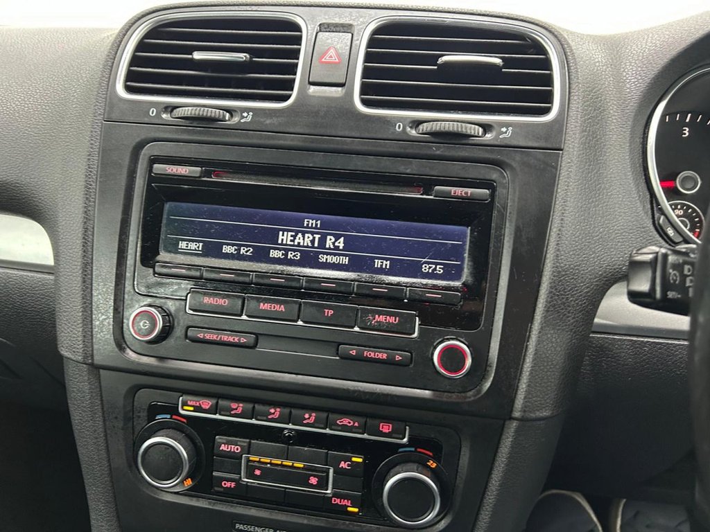 Used Volkswagen Golf 2011 for sale - 77399835: Photo 14