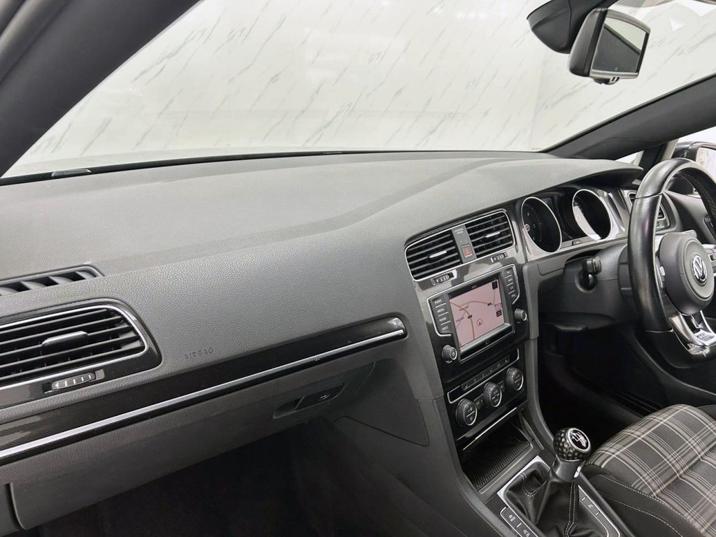 Used Volkswagen Golf 2016 for sale - 76081044: Photo 13