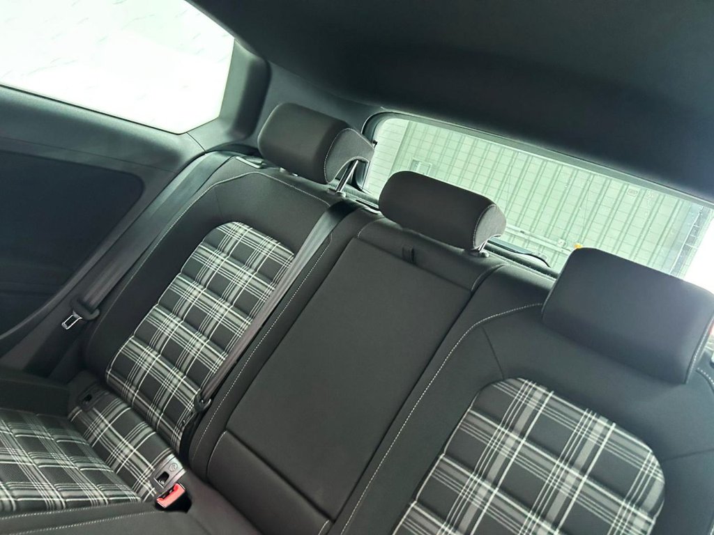 Used Volkswagen Golf 2016 for sale - 76081044: Photo 18