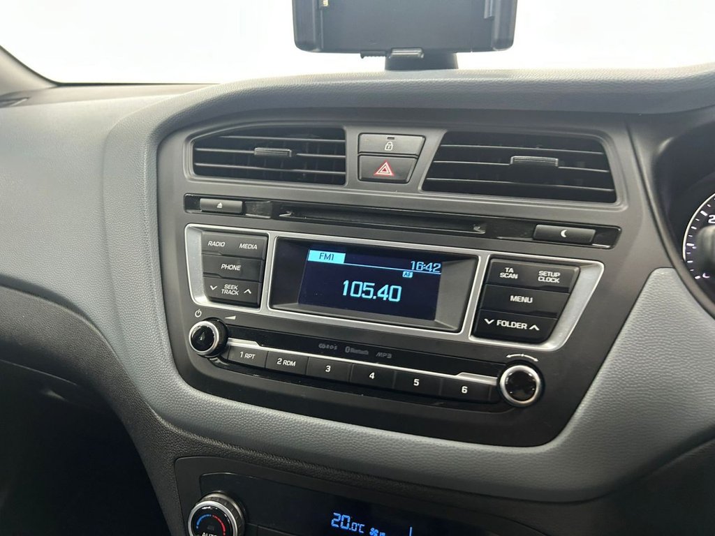 Used Hyundai i20 2015 for sale - 75752870: Photo 15