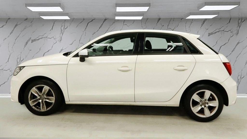 Used Audi A1 2015 for sale - 77507773: Photo 9