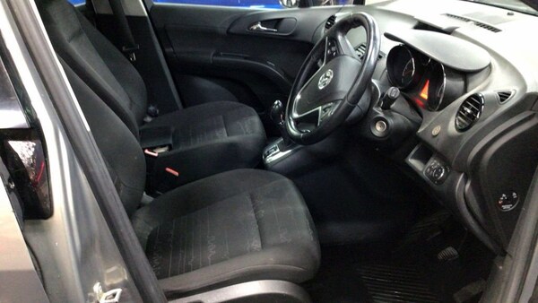 Used Vauxhall Meriva 2016 for sale - 76223537: Photo 10