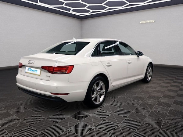 Used Audi A4 2016 for sale - 76081031: Photo 4
