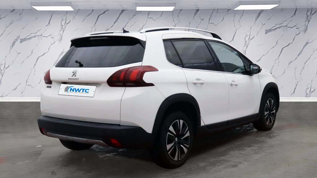 Used Peugeot 2008 2018 for sale - 76910408: Photo 5