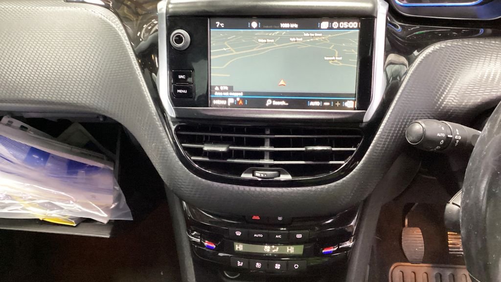 Used Peugeot 2008 2018 for sale - 76910408: Photo 8