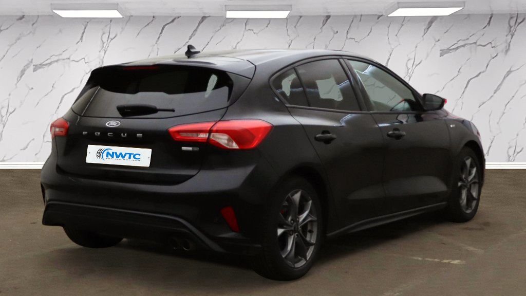 Used Ford Focus 2021 for sale - 76711036: Photo 5