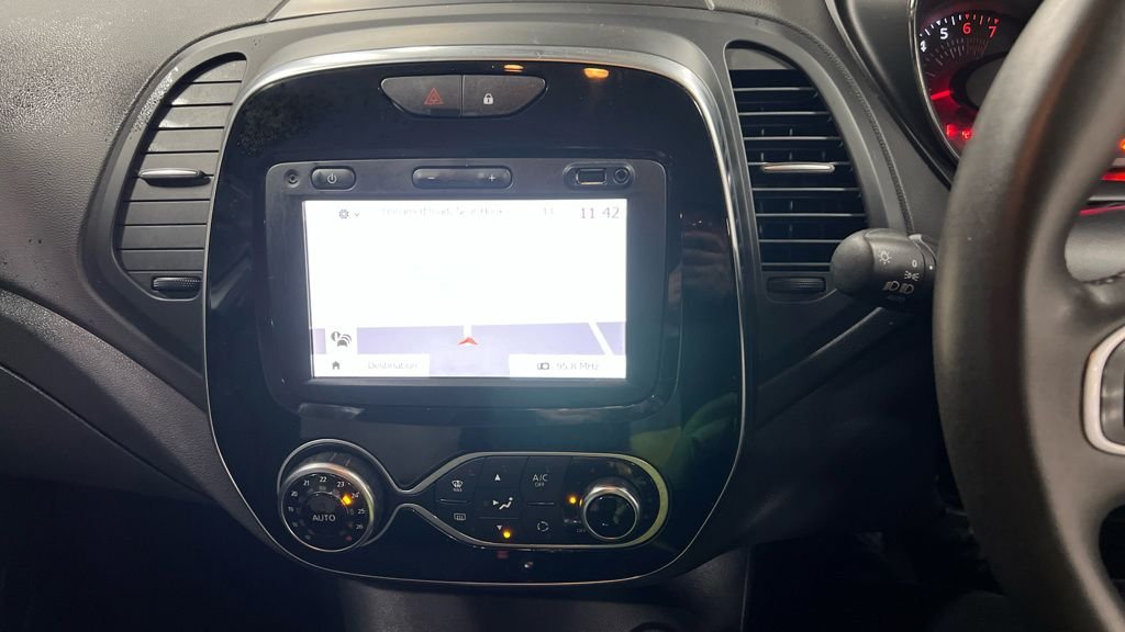 Used Renault Captur 2018 for sale - 76356889: Photo 8