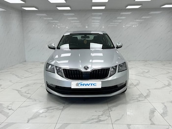 Used Skoda Octavia 2018 for sale - 76882973: Photo