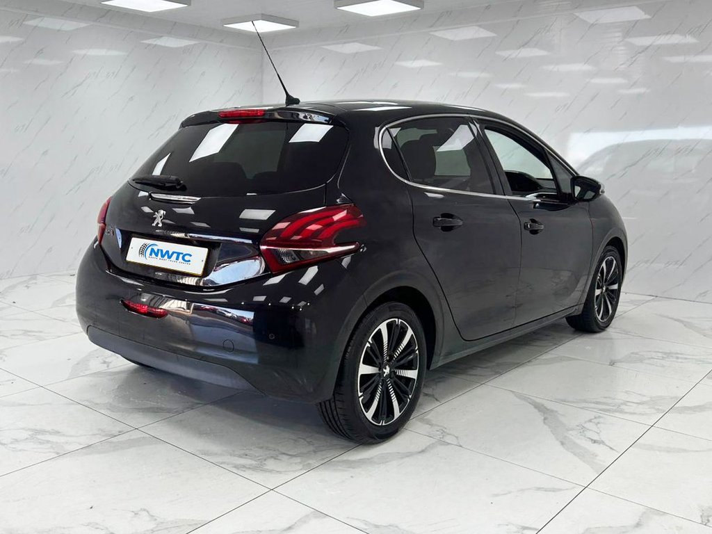 Used Peugeot 208 2018 for sale - 77152954: Photo 11