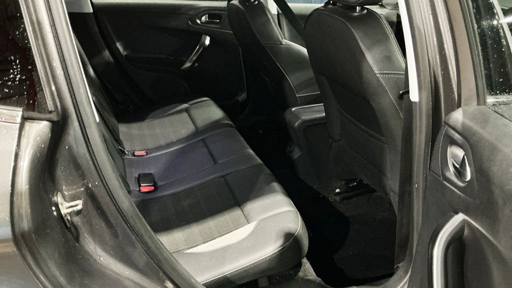 Used Peugeot 2008 2018 for sale - 76417277: Photo 11