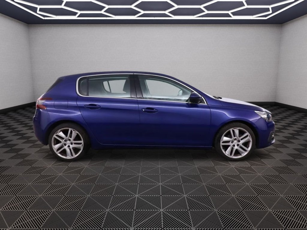 Used Peugeot 308 2017 for sale - 76386531: Photo 6