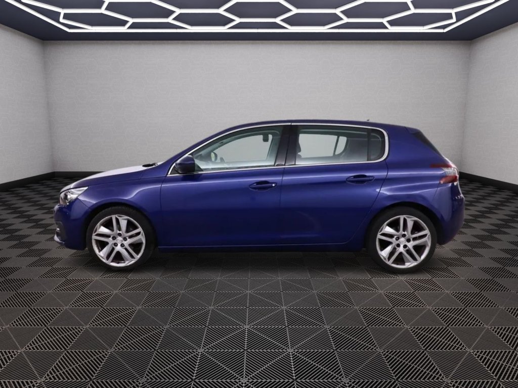 Used Peugeot 308 2017 for sale - 76386531: Photo 7