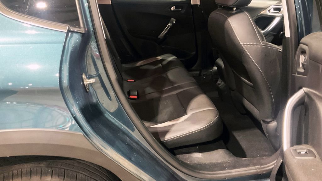 Used Peugeot 2008 2017 for sale - 76430268: Photo 11