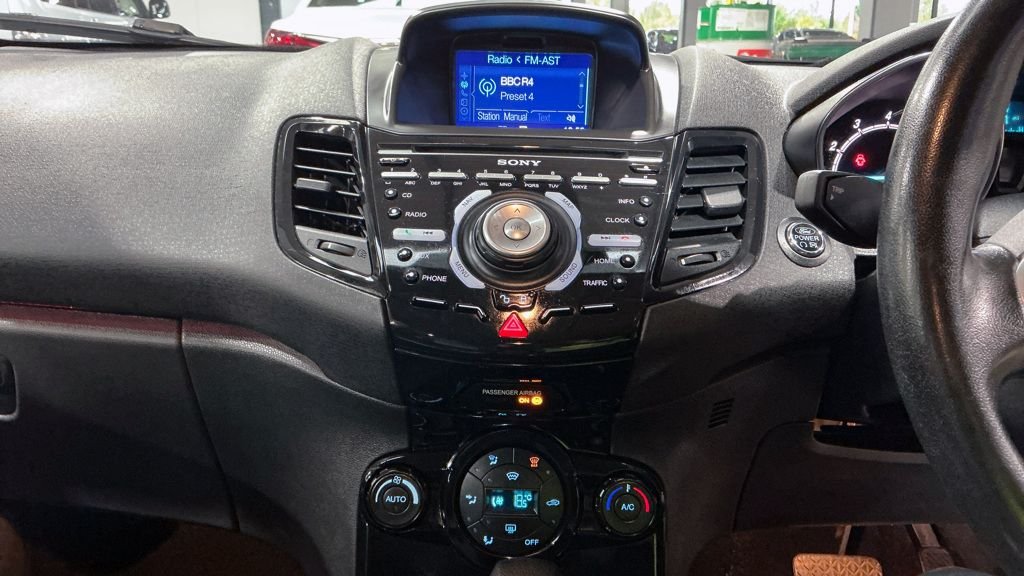 Used Ford Fiesta 2016 for sale - 76356929: Photo 8