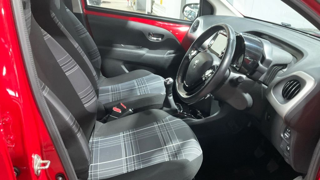 Used Peugeot 108 2017 for sale - 76867918: Photo 9