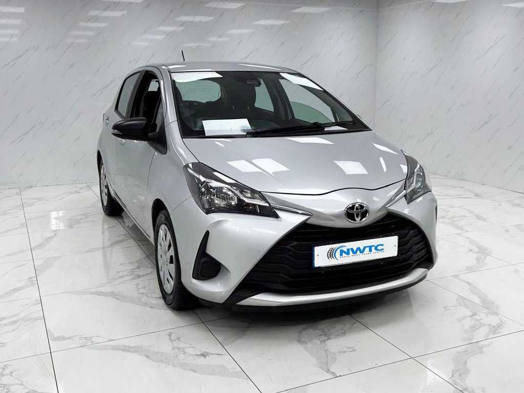 Used Toyota Yaris 2018 for sale - 77262943: Photo 2