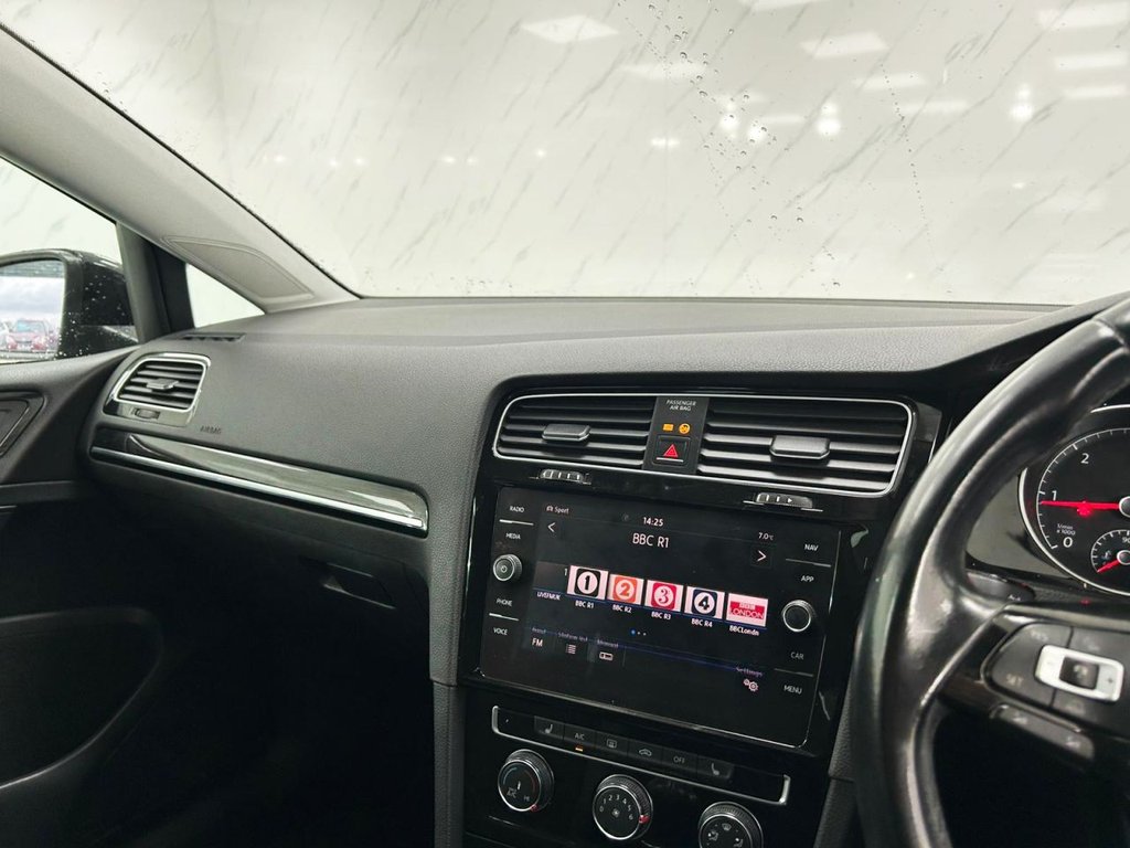 Used Volkswagen Golf 2018 for sale - 76482066: Photo 15