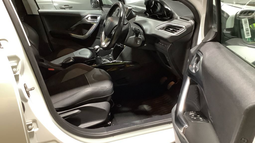 Used Peugeot 2008 2017 for sale - 76356926: Photo 9